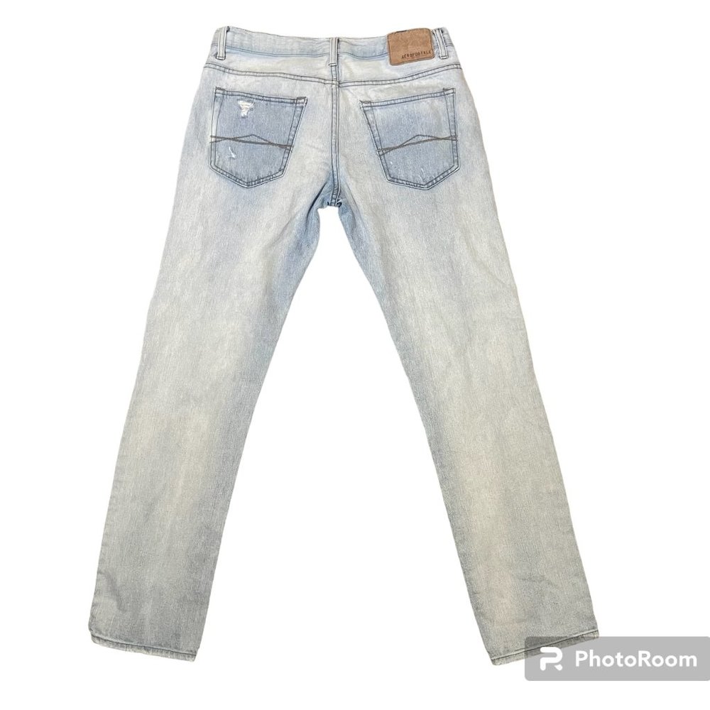 Distressed Light Washed Jeans - Picture 2 of 2